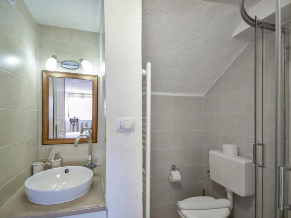 Studios Barre With Jacuzzi Rovigno Esterno foto