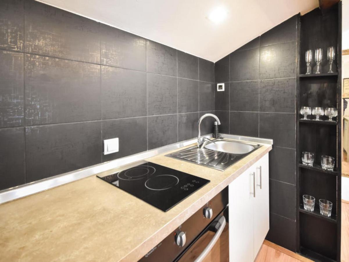 Studios Barre With Jacuzzi Rovigno Esterno foto