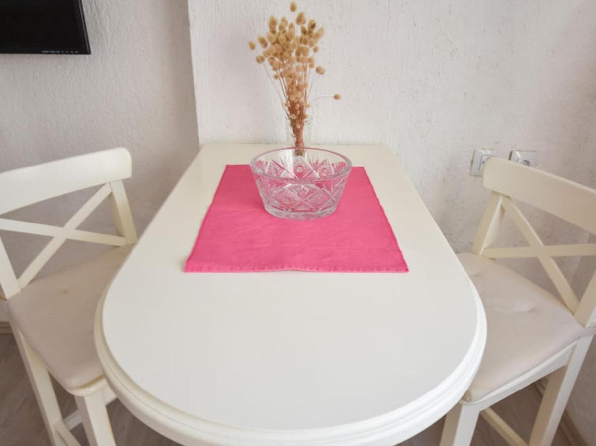 Studios Barre With Jacuzzi Rovigno Esterno foto