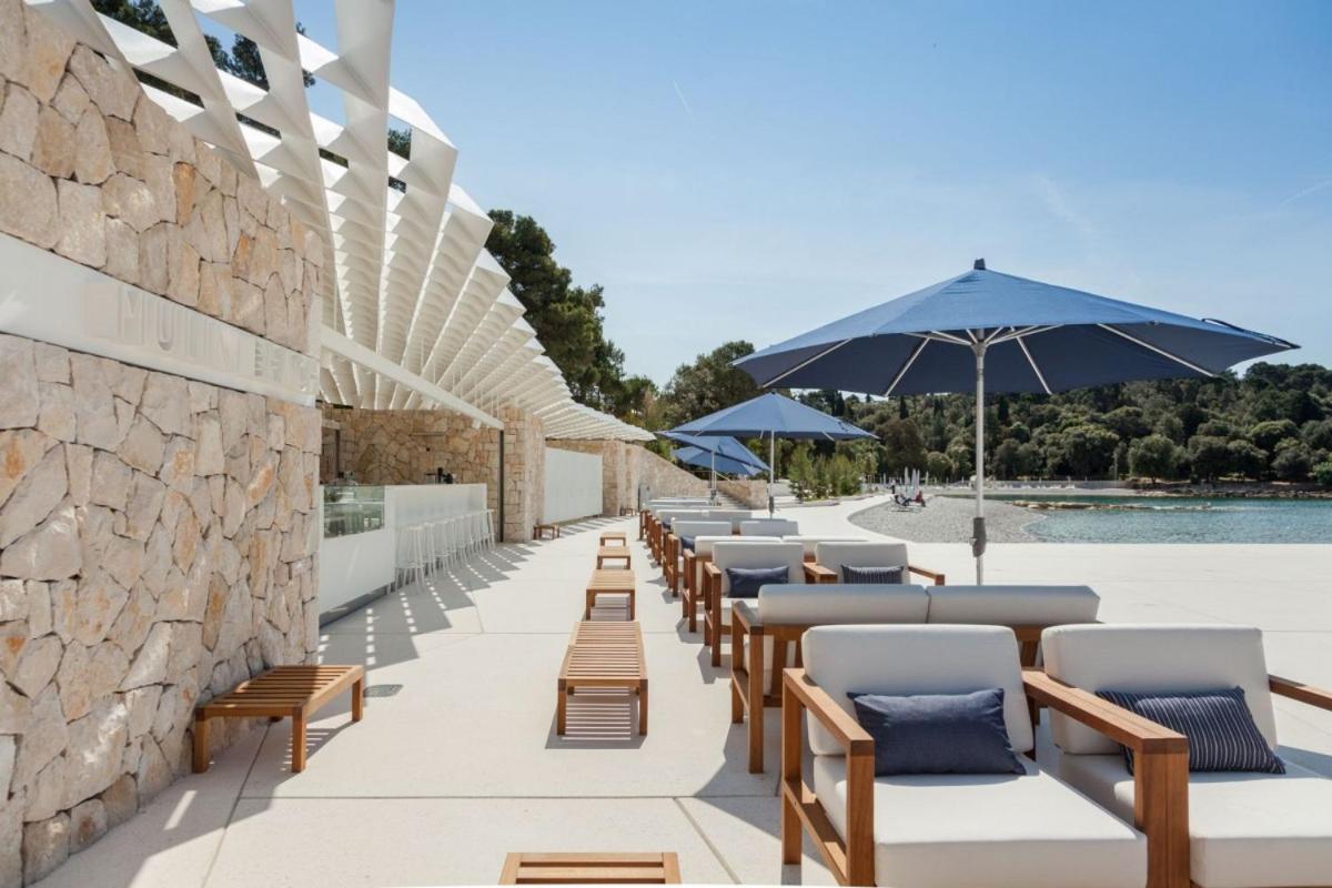 Studios Barre With Jacuzzi Rovigno Esterno foto